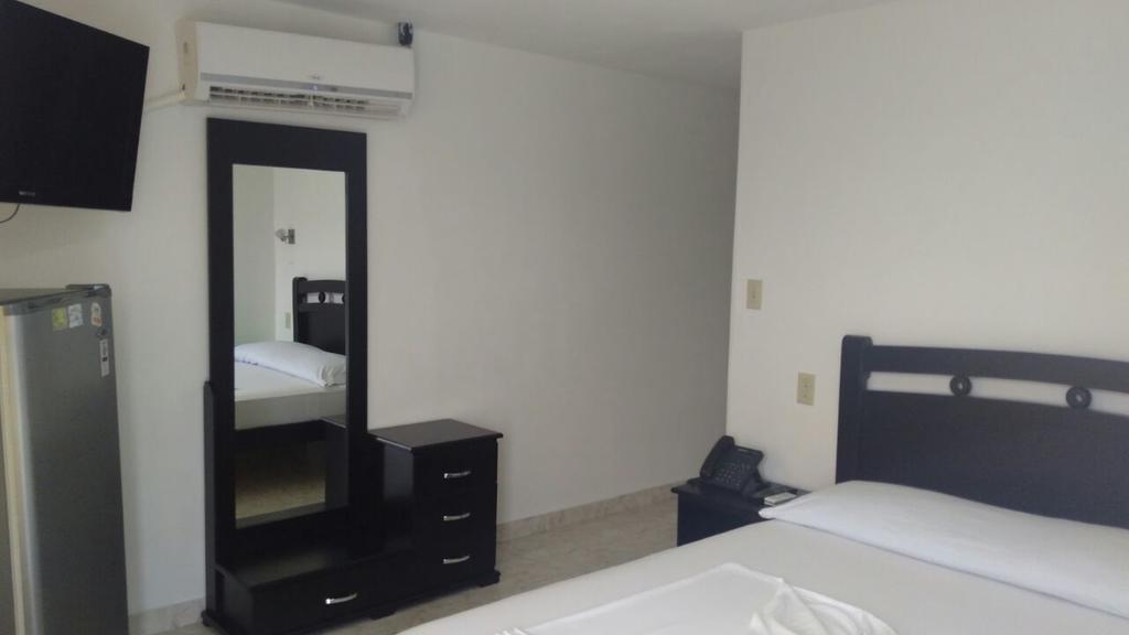 Hotel Jardin De Tequendama Кали Екстериор снимка