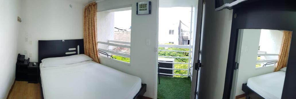 Hotel Jardin De Tequendama Кали Екстериор снимка